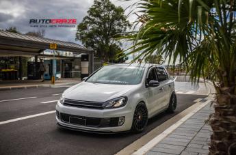 VOLKSWAGEN GOLF LAS R MATTE BLACK